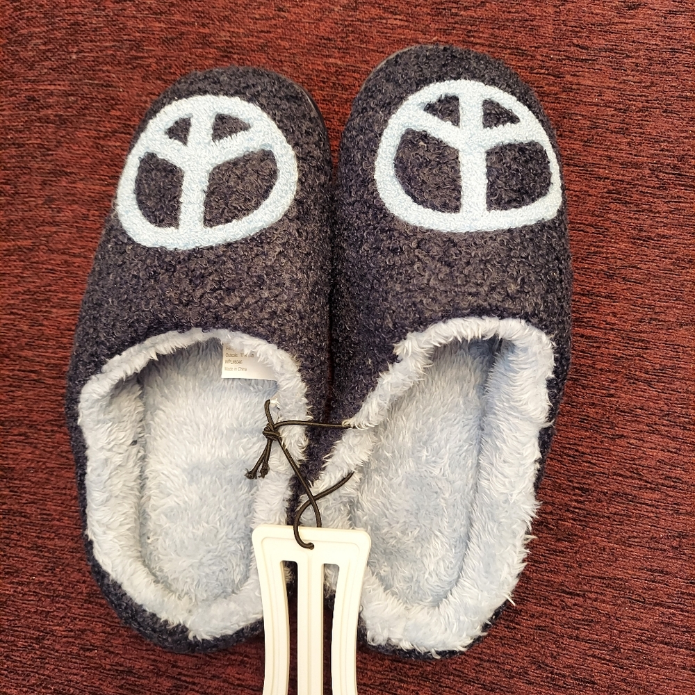 Jenni women slippers. Size M 7-8 peace sign - Picture 7 of 13